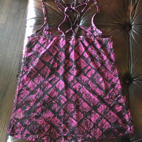 O’Neill Strappy Back Black & Pink chiffon blouse - Picture 4 of 7